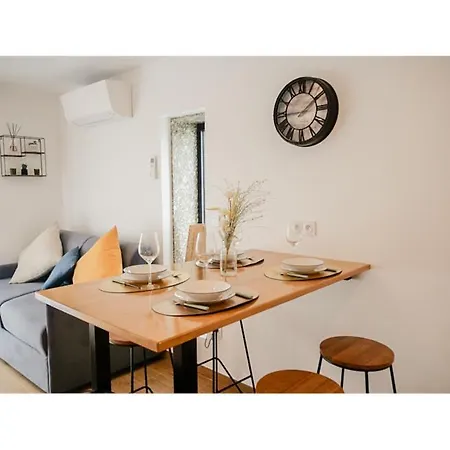 #l'estere Wifi-netflix-clim *