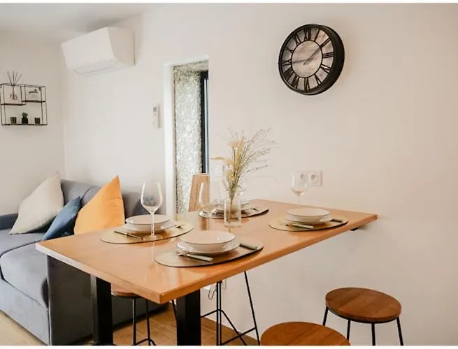 #l'estere Wifi-netflix-clim *